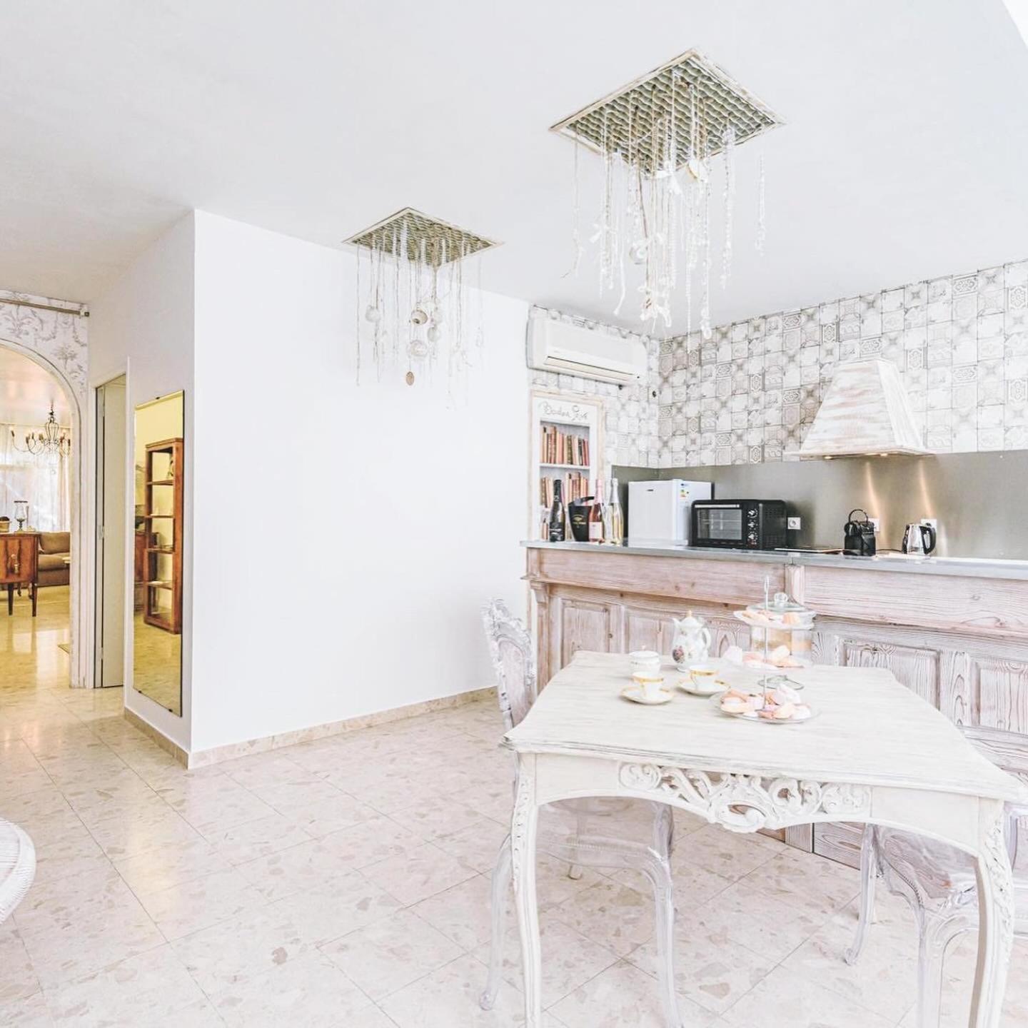 La Dolce Vita A Epernay Luaran gambar